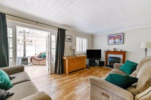 Lounge- click for photo gallery